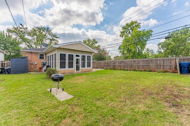 5936 W 97th Street, Oak Lawn, IL 60453