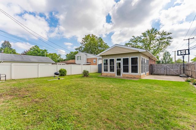 5936 W 97th Street, Oak Lawn, IL 60453