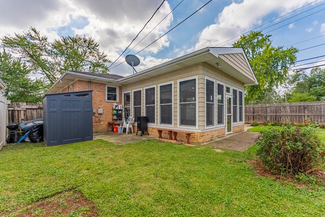 5936 W 97th Street, Oak Lawn, IL 60453