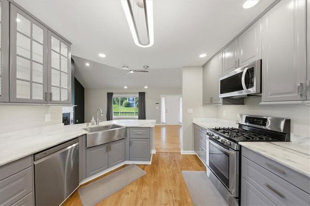 34 Hickory Leaf Lane, Acworth, GA 30101