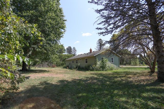 W9806 805th Avenue, River Falls, WI 54022
