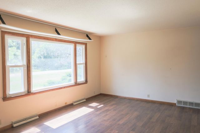 W9806 805th Avenue, River Falls, WI 54022