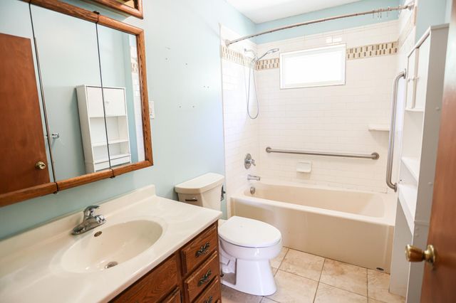 W9806 805th Avenue, River Falls, WI 54022