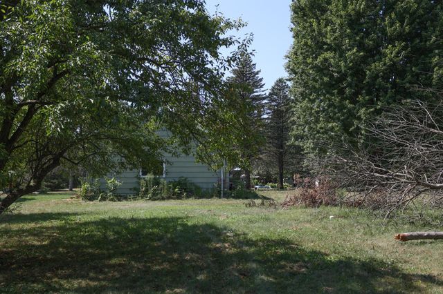 W9806 805th Avenue, River Falls, WI 54022