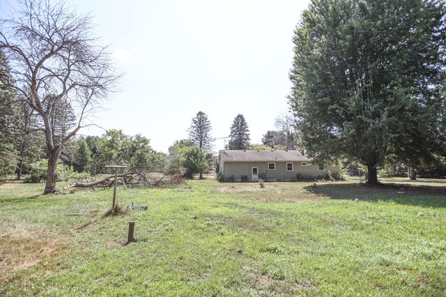 W9806 805th Avenue, River Falls, WI 54022