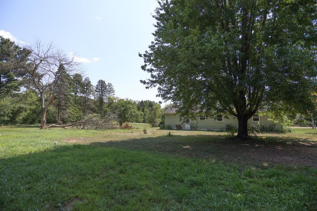 W9806 805th Avenue, River Falls, WI 54022