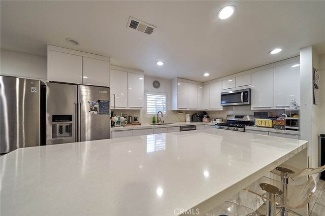 2513 W Mall Place, Anaheim, CA 92804