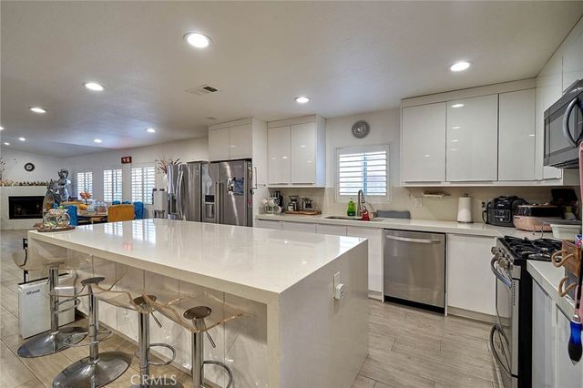 2513 W Mall Place, Anaheim, CA 92804