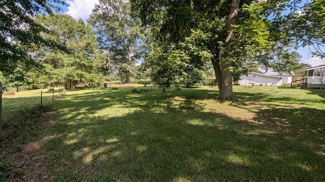761 County Rd 45, Headland, AL 36345