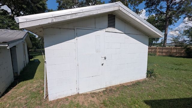 761 County Rd 45, Headland, AL 36345