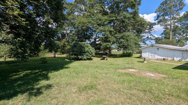 761 County Rd 45, Headland, AL 36345
