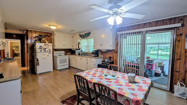761 County Rd 45, Headland, AL 36345