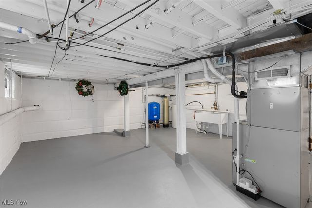 1649 Betz Drive, Akron, OH 44306