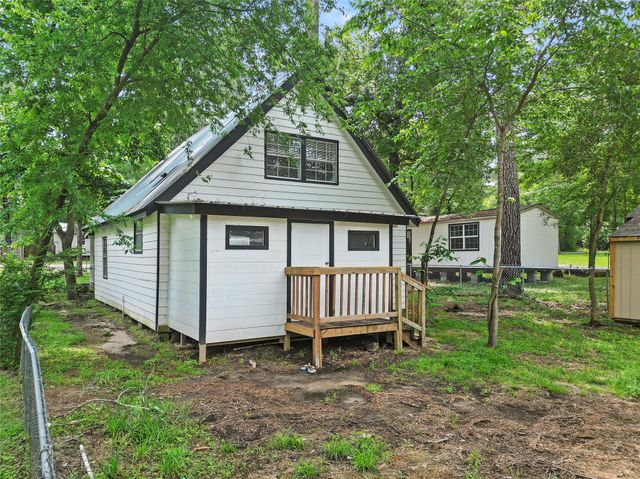 6090 Skylane Drive, Montgomery, TX 77316