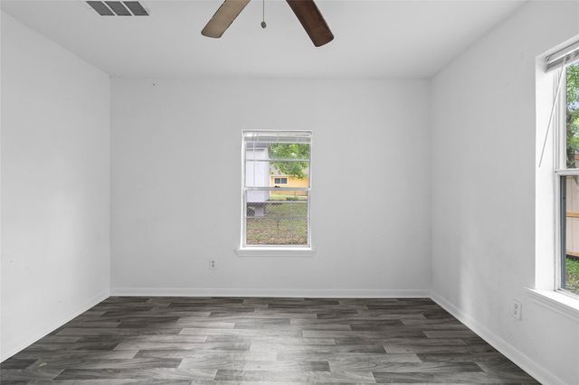 6090 Skylane Drive, Montgomery, TX 77316