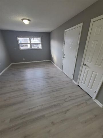 8201 Spring Valley Road, Belton, MO 64012