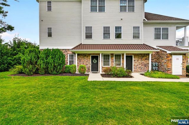 58 Elston Court, Wanaque, NJ 07420