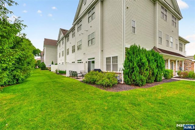 58 Elston Court, Wanaque, NJ 07420