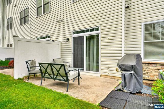 58 Elston Court, Wanaque, NJ 07420
