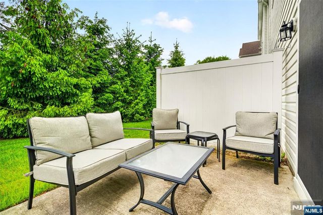 58 Elston Court, Wanaque, NJ 07420