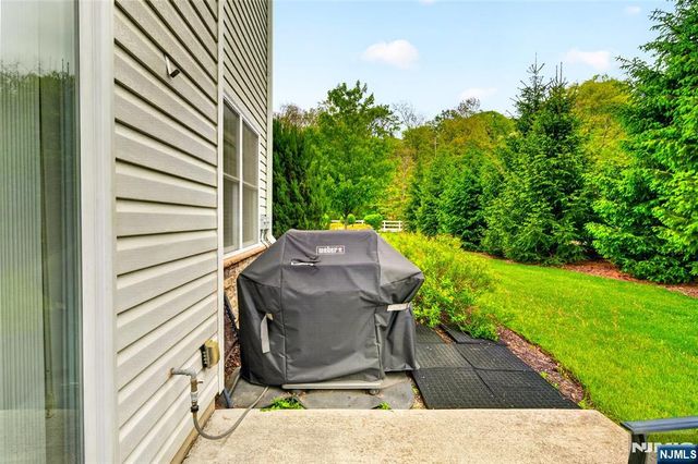 58 Elston Court, Wanaque, NJ 07420