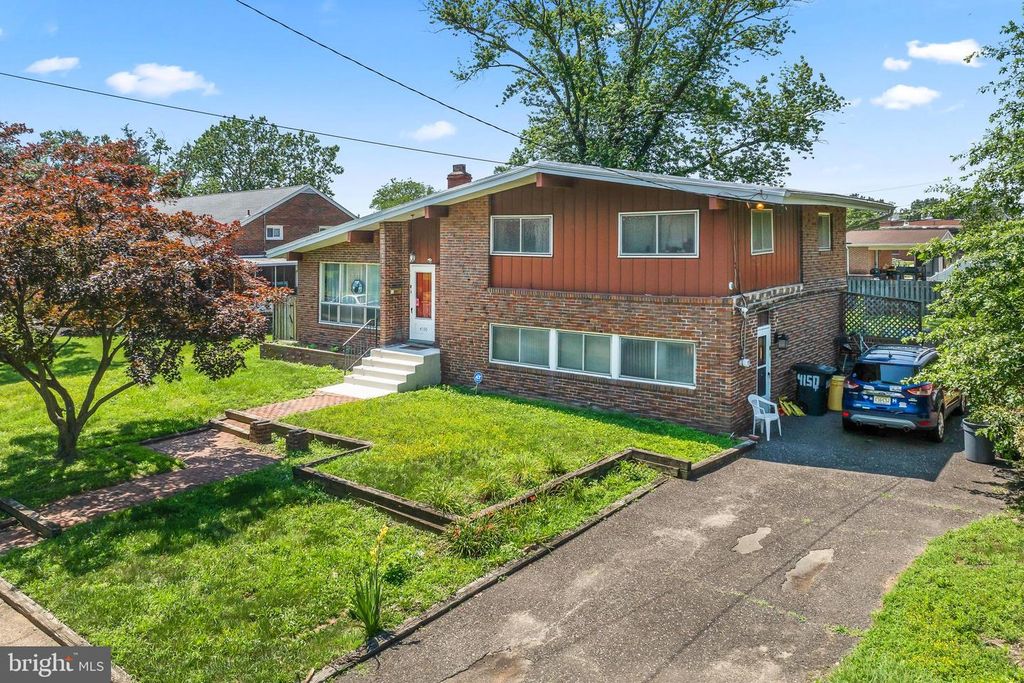 4150 BAKER AVE, Pennsauken, NJ 08109