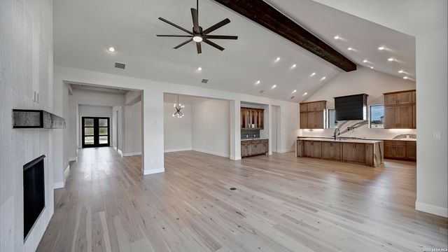 214 Laughing Dog, Boerne, TX 78006