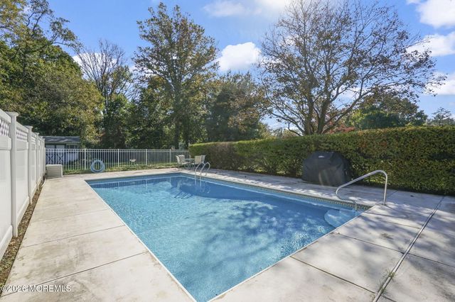959 Old York Road, East Windsor, NJ 08520