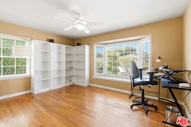 11220 Cashmere Street, Los Angeles, CA 90049