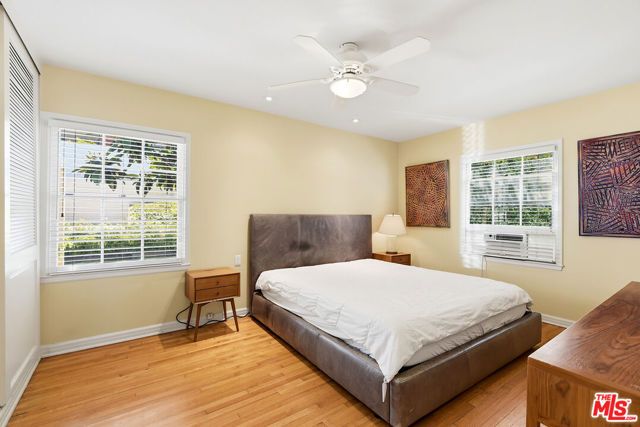 11220 Cashmere Street, Los Angeles, CA 90049