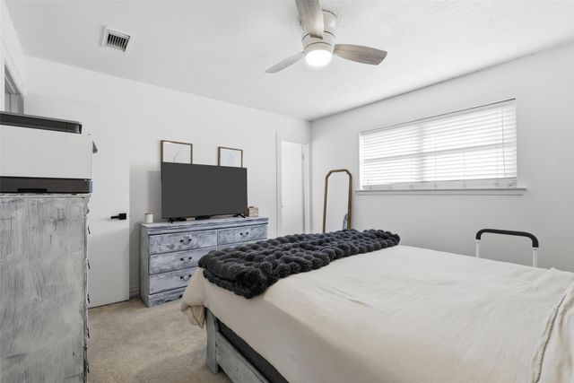 100 Quail Creek Drive, Crowley, TX 76036