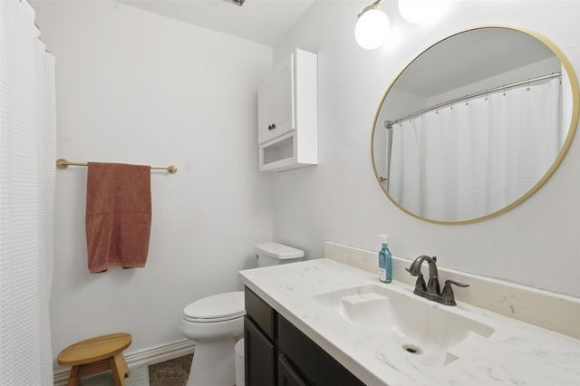 100 Quail Creek Drive, Crowley, TX 76036