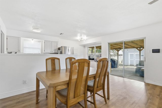 100 Quail Creek Drive, Crowley, TX 76036