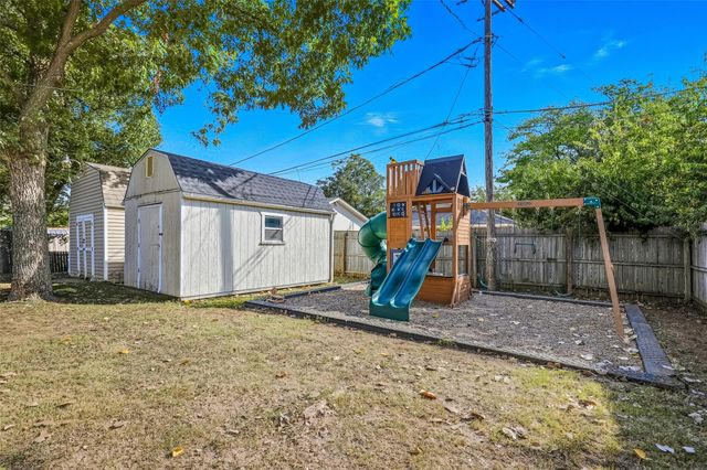 100 Quail Creek Drive, Crowley, TX 76036