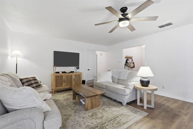 100 Quail Creek Drive, Crowley, TX 76036