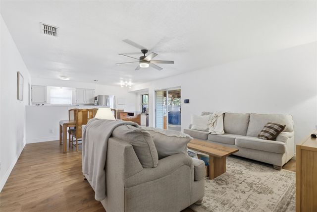 100 Quail Creek Drive, Crowley, TX 76036