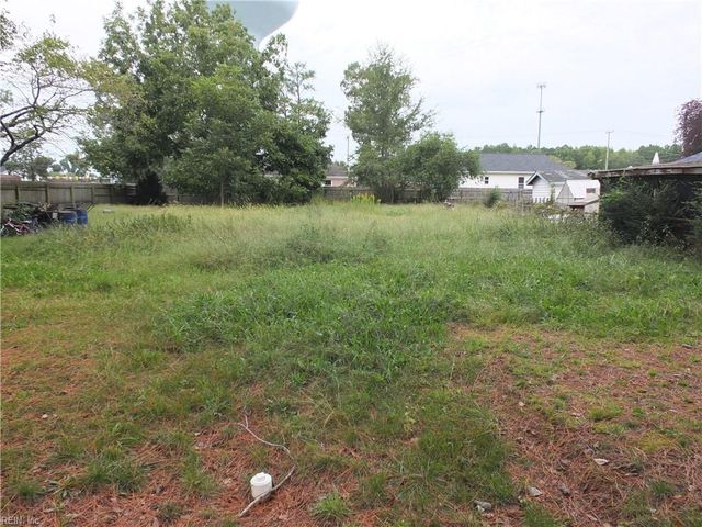 120 Taxus ST, Chesapeake, VA 23320