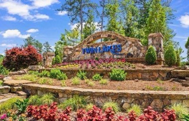 168 Salt Lake Lane, Hoschton, GA 30548