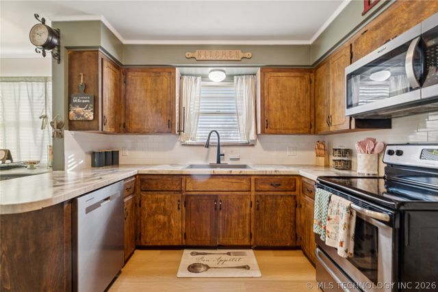 8778 E 170th Street S, Bixby, OK 74008