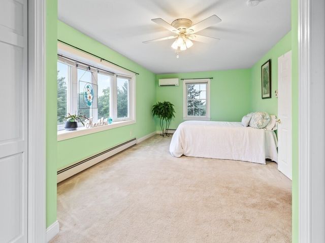18 Crown St, Spencer, MA 01562