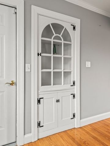 18 Crown St, Spencer, MA 01562