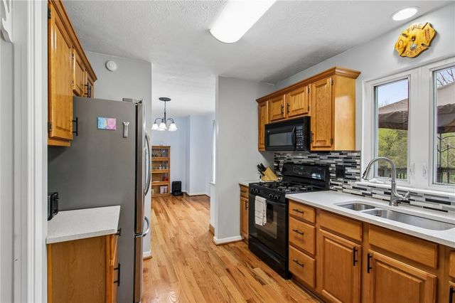 311 Alverstone, Henrietta, NY 14586