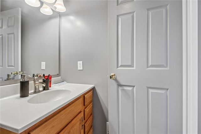 311 Alverstone, Henrietta, NY 14586