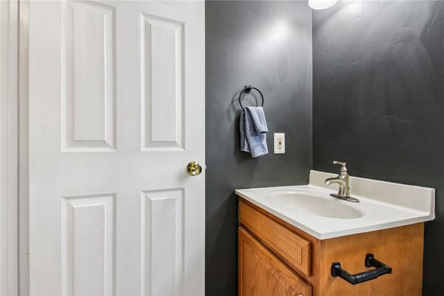 311 Alverstone, Henrietta, NY 14586
