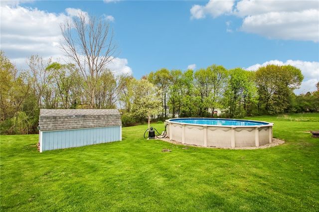 311 Alverstone, Henrietta, NY 14586
