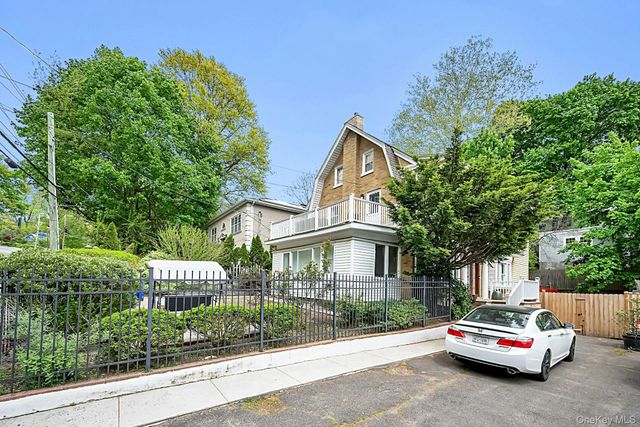 370 Park Hill Avenue, Yonkers, NY 10705