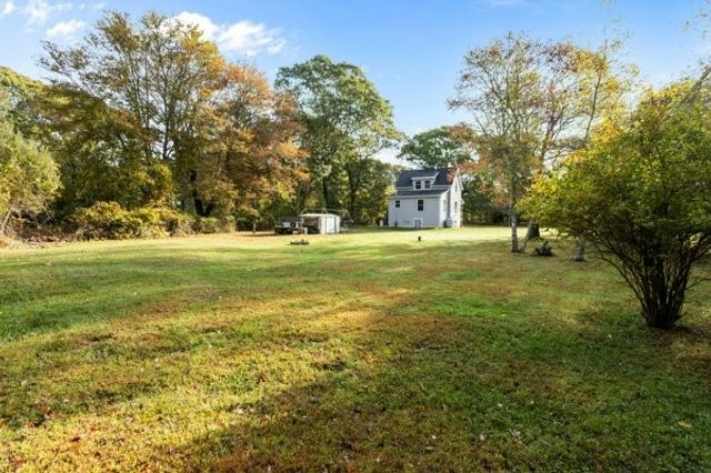 033 Alden Avenue, Portsmouth, RI 02872