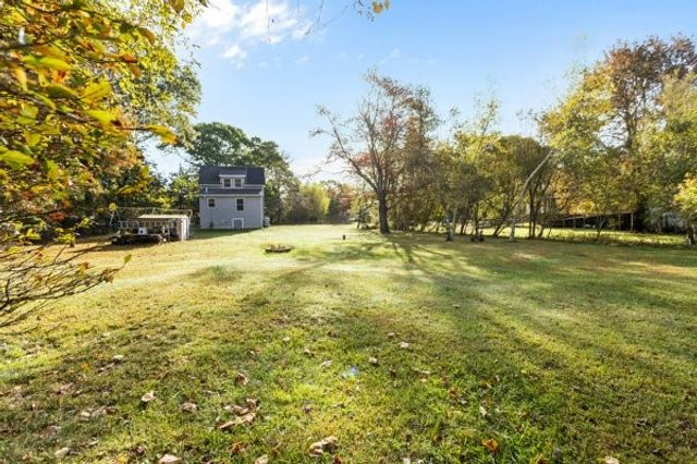 033 Alden Avenue, Portsmouth, RI 02872