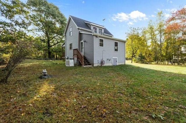 033 Alden Avenue, Portsmouth, RI 02872