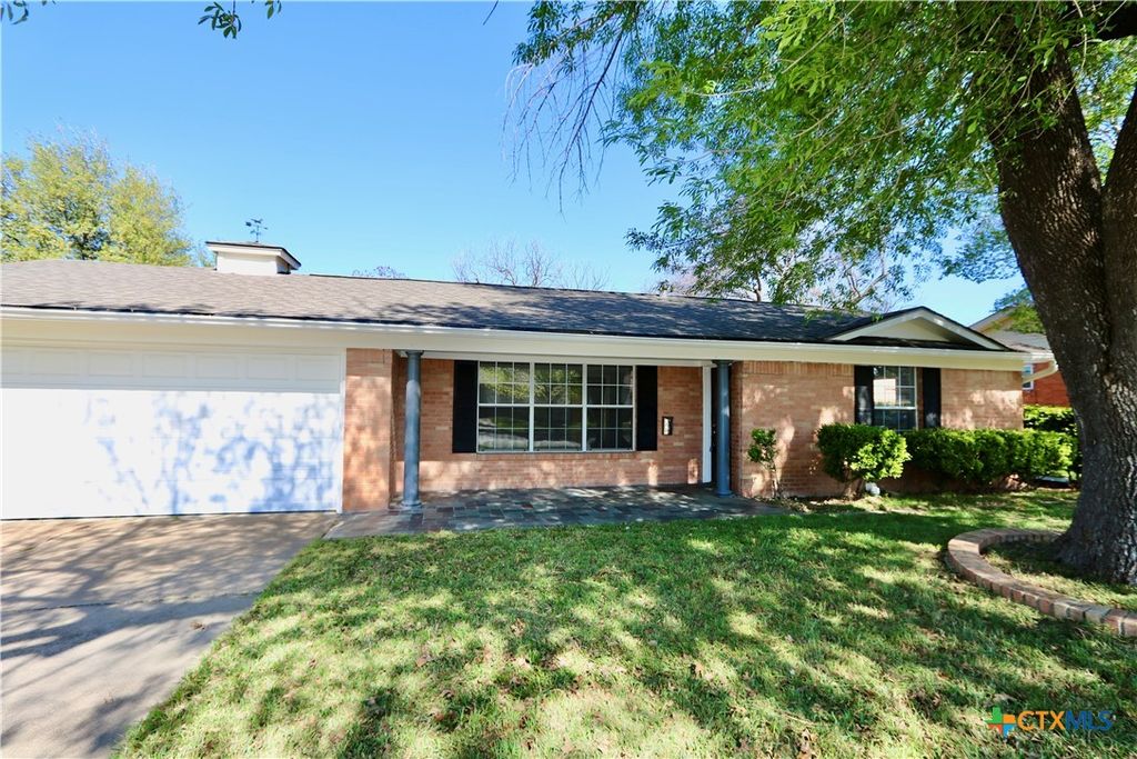 2131 Mountainview Drive, Waco, TX 76710
